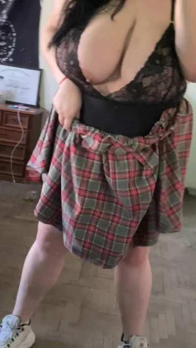 this is what im wearing while my stepbro is babysiting me