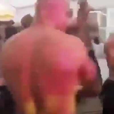 Luba em 0:25, n adianta se esconder n, a gente viu vc o.O