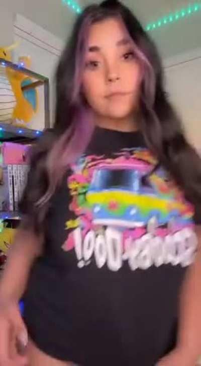 Could I distract you from gaming on my knees or help you win?