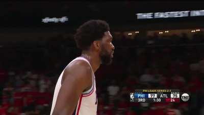 [Highlight] Embiid tells the A to “shut the fuck up”