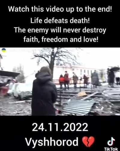 During the Russian shelling of Vyshhorod on 24.11., a cat hid in a flat of a house that had been shelled. The owner survived but then rushed into the house to rescue her pet, but was not allowed in. She waited for permission and found her cat.