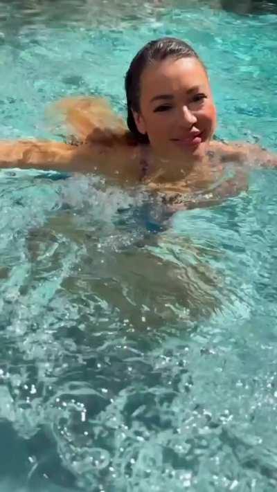 Jenni Neidhart (Natalya's Sister)