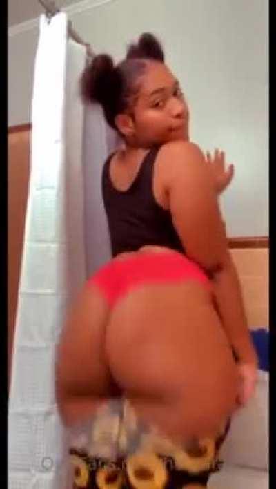 If yall want more of her upvote