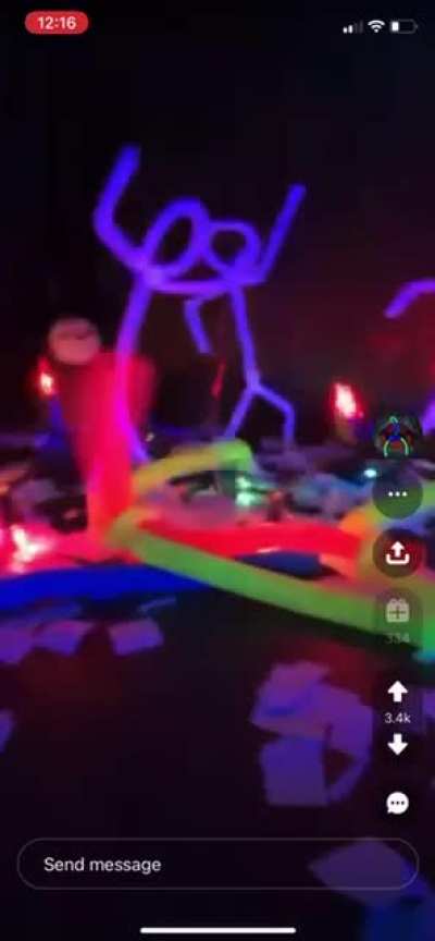 3 Minutes of N O O D L E