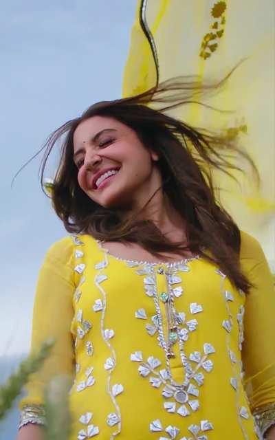 Anushka Sharma - Jab Harry Met Sejal (2017)