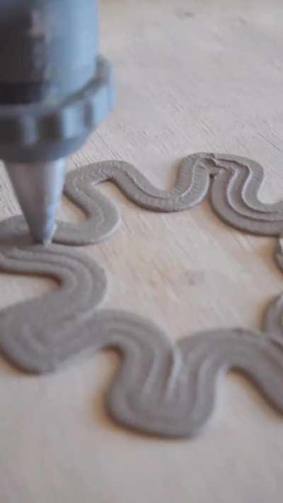 Experimental clay printer by @emmanuelhugnot