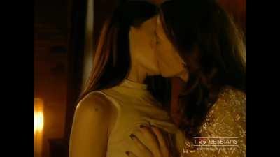 Retro Scenes: Michelle Lipper & Paule Ducharme - 