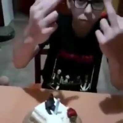 fans de matias candia be like: