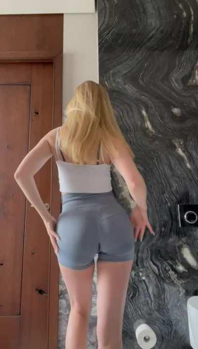 You can use any holes, but you have to cum in my ass [STBA]