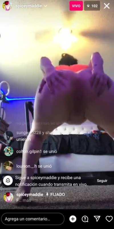 Squats by @spiceymaddie