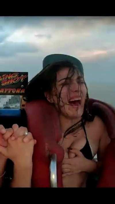 Bikini slingshot ride