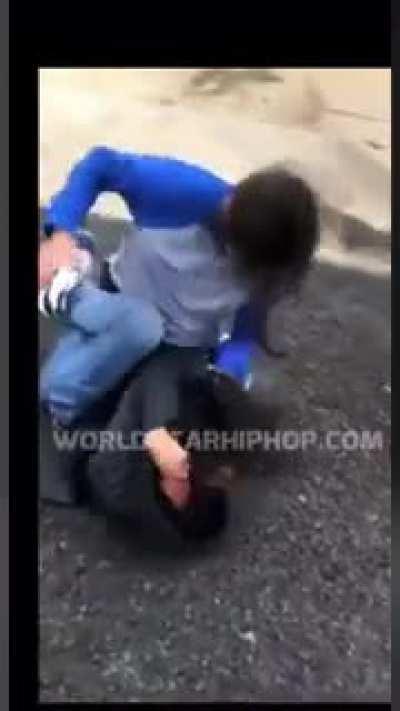 This guy had zero chance against this girl 🫣☠️