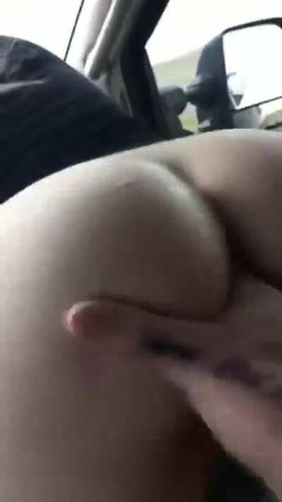 A little road trip entertainment