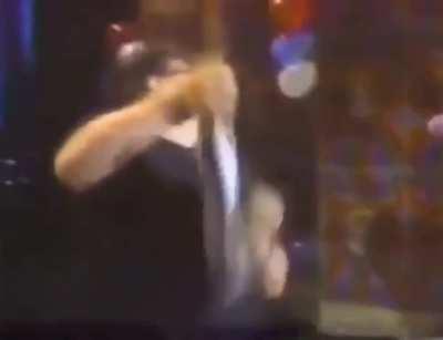 fun live clip from don't let start