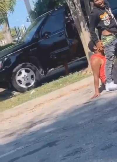 They say its no rules in fighting!....is this the exception!!?😂😫