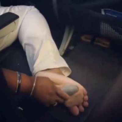 Woman shaves her disgusting feet on plane