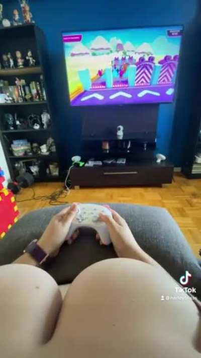 Harleyblisss - anyone else play this game ?