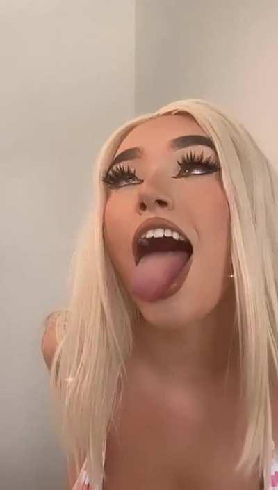 Fuck my brains out daddy!