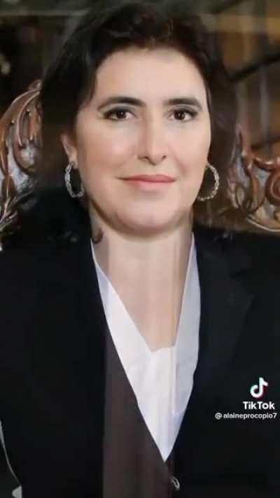 Eu não consigo mais olhar para a Simone Tebet sem me lembrar do Alfred Molina (Doutor Octopus) 😂