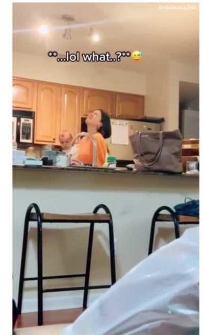 Look at the baby he just want a piece of whatever her mom is having 🥺🥺🥺