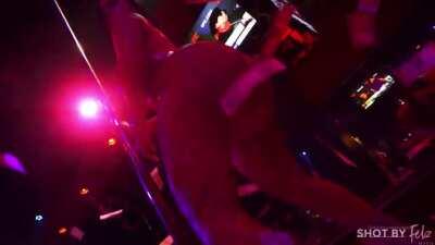 twerking in club. (Titties out)