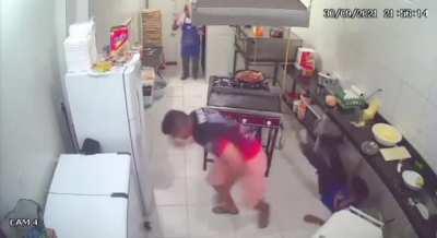 Guy tries to rob a store and gets a nice bonk in the head instead