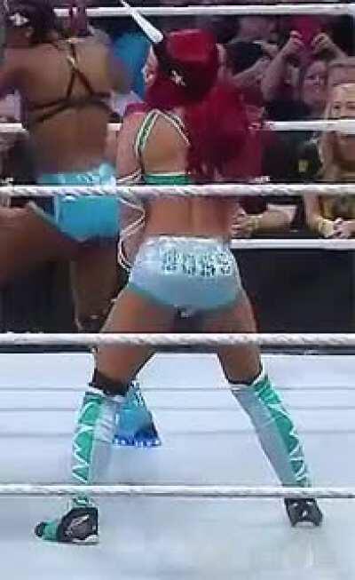 Sasha Banks Twerking 🍑