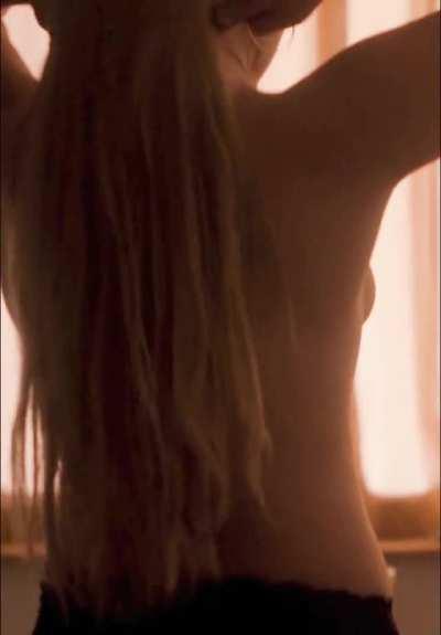 Florence Pugh has such a fuckable body