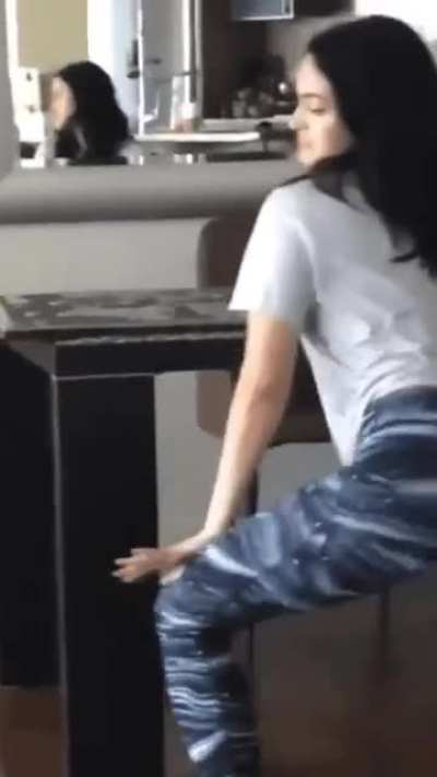 Twerking GIF Loop 😍😍