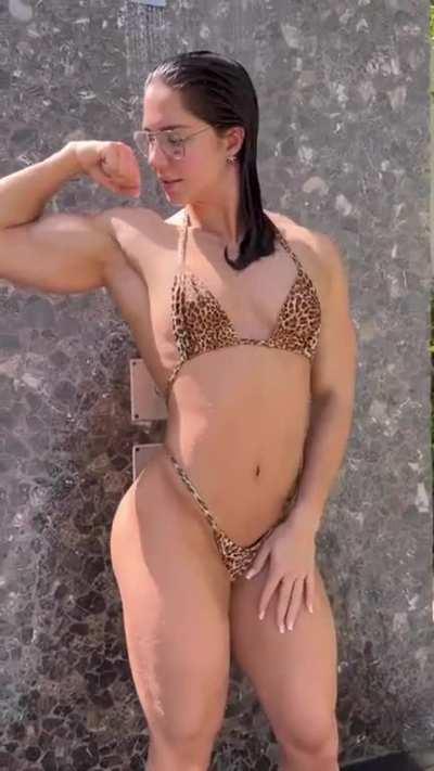 Vladislava Galagan needs to get pushed against the wall so we csn take turns fucking that ass