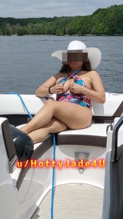 Flashing my 36G ASIAN titties on Lake Norman