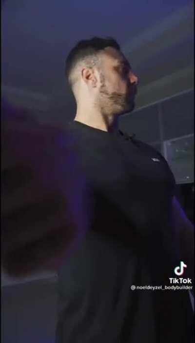 A man gotta do what he gotta do😫