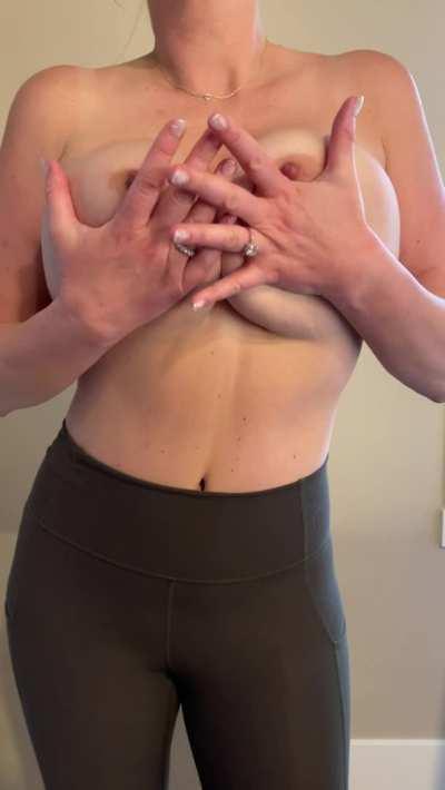 Did my jacket do a good job of hiding my big titties?