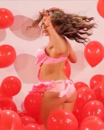 Mickie soooooooo sexy