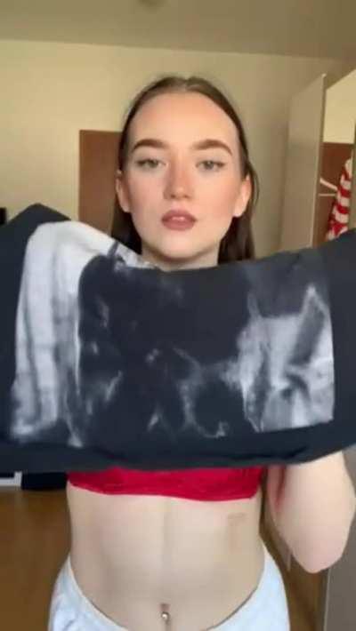 I'm hiding something, would you touch it (i really want you to ...)