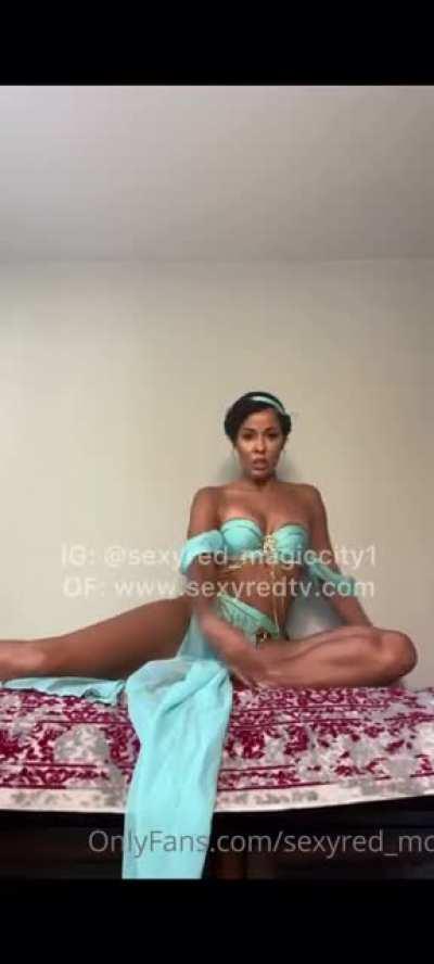 S e x y R e d 🎂big booty ass