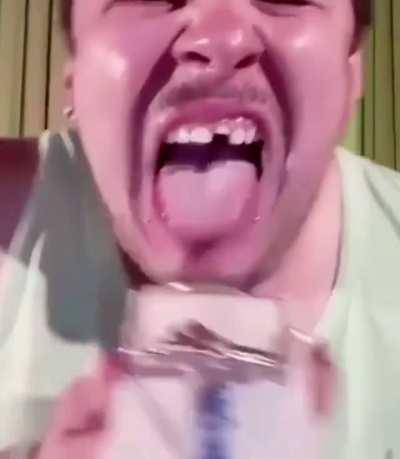 You know what’s a great idea? Trying to put your tongue in a mouse trap