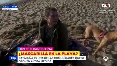 Antena 3 entrevista a un guiri que estaba en la playa y se terminan inventando su declaración