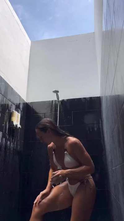 Jacey Lynne is perfection (BBCAN 10)