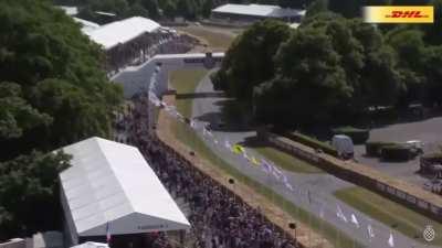 The McMurtry Speirling record breaking the GoodWood Hillclimb run in 39.08 seconds, beating the previous official record by 2.5 seconds, which was set by the Mclaren MP4-13 in 1999