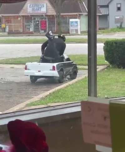 This guy and his mini car