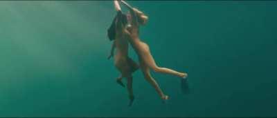Kelly Brook & Riley Steele - Piranha 3D