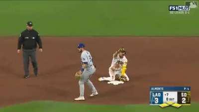 Ha-Seong Kim hits a run scoring double and Petco Park erupts