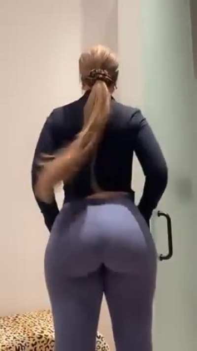 BIG MAMA WITH THE BODYYY😍