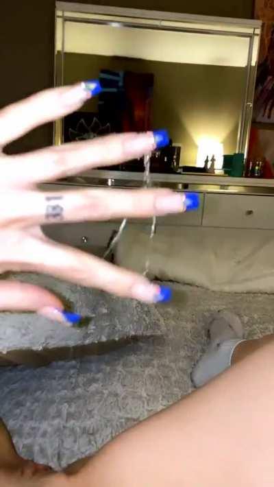 Like it wet and grooling???