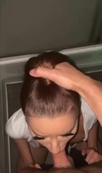 Deep blowjob in the bathroom