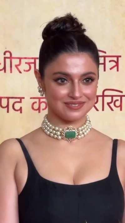 Divya Khosla Black Dress 🖤🔥