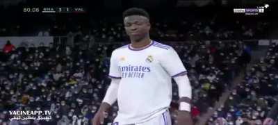 Vinicius jumping so he doesn't step on Real Madrid badge HOW MUCH THIS MAN LOVES THE CLUB ;)
