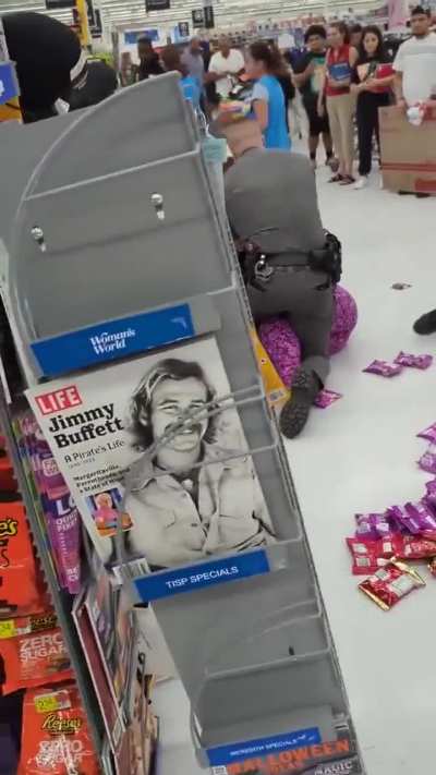 Original footage of lady stealing from Walmart