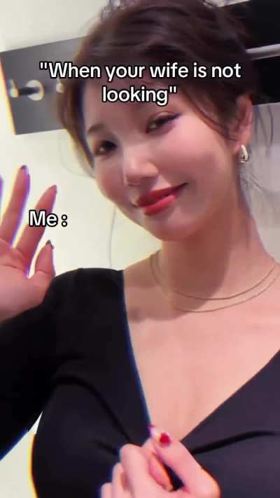 When your wife is not looking 👋🏻🤭 Tiktok- @katsuki_renxx